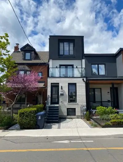 NEW BUILD (2020) - 1200 SF Unit - STEPS FROM BLOOR / CHRISTIE PITS! 8 Min to Ossington Station! Avai...