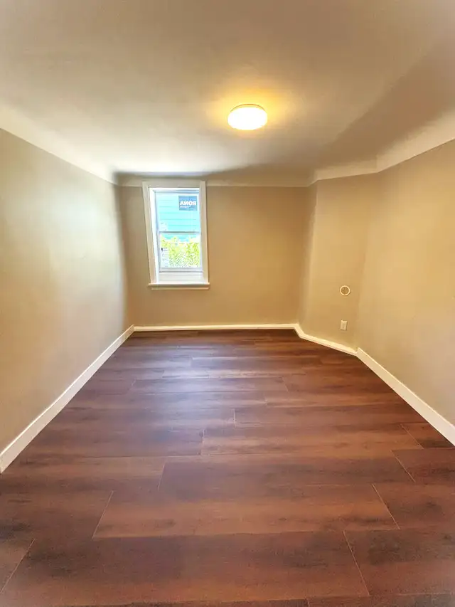 Newly Renovated 1 Bedroom Apartments Available | 721 Devine St in Long Term Rentals in Sarnia - Image 15