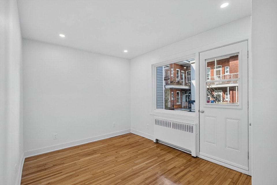 3 et demi - Plateau Mont-Royal - Électros + WiFi - Dispo mtn! 5