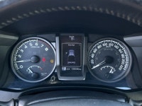 No Accidents - Keyless Ignition - Multi Terrain Select - Crawl Control - Power Rear Window Built to... (image 4)