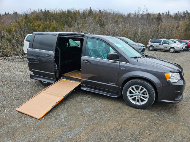 2019 Dodge Grand Caravan - 35th anni *New accessible conversion in Cars & Trucks in Fredericton