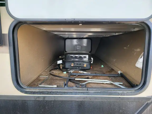 2014 Keystone OUTBACK 312 BH in Travel Trailers & Campers in St. Albert - Image 9