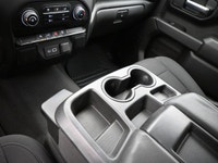 The Custom trim adds 20" black painted aluminum wheels, body-color bumpers and grille bar, and deep-... (image 8)