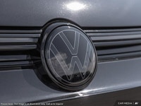 * Golf R Black Edition * *Performance:* • Dynamic Chassis Control (adaptive Damping) with Driving Pr... (image 9)