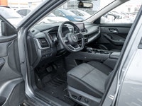 Come see this 2024 Nissan Rogue SV Moonroof before it's too late! * This Nissan Rogue is a Bargain w... (image 6)