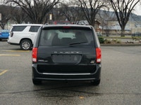 2019 Dodge Grand Caravan SXT Practical, spacious, and designed for everyday family life this 2019 Do... (image 5)