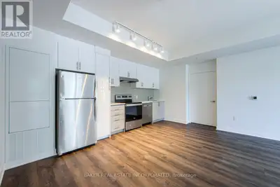 Welcome to Everworth - a modern, thoughtfully designed community in a convenient neighbourhood. This...