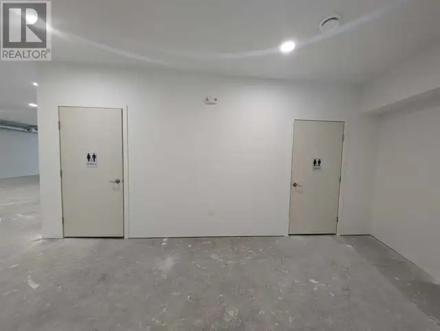 533 4 Street SE Medicine Hat, Alberta in Commercial & Office Space for Rent in Medicine Hat - Image 12