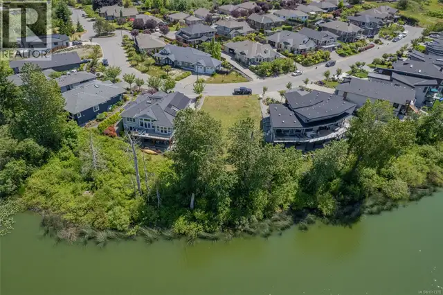 Lot 8 Westlock Rd Duncan, British Columbia in Land for Sale in Cowichan Valley / Duncan - Image 3