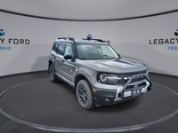 *Leather Seats, Heated Seats, SiriusXM, Apple CarPlay, Android Auto!* If you want true off-road rugg... (image 2)