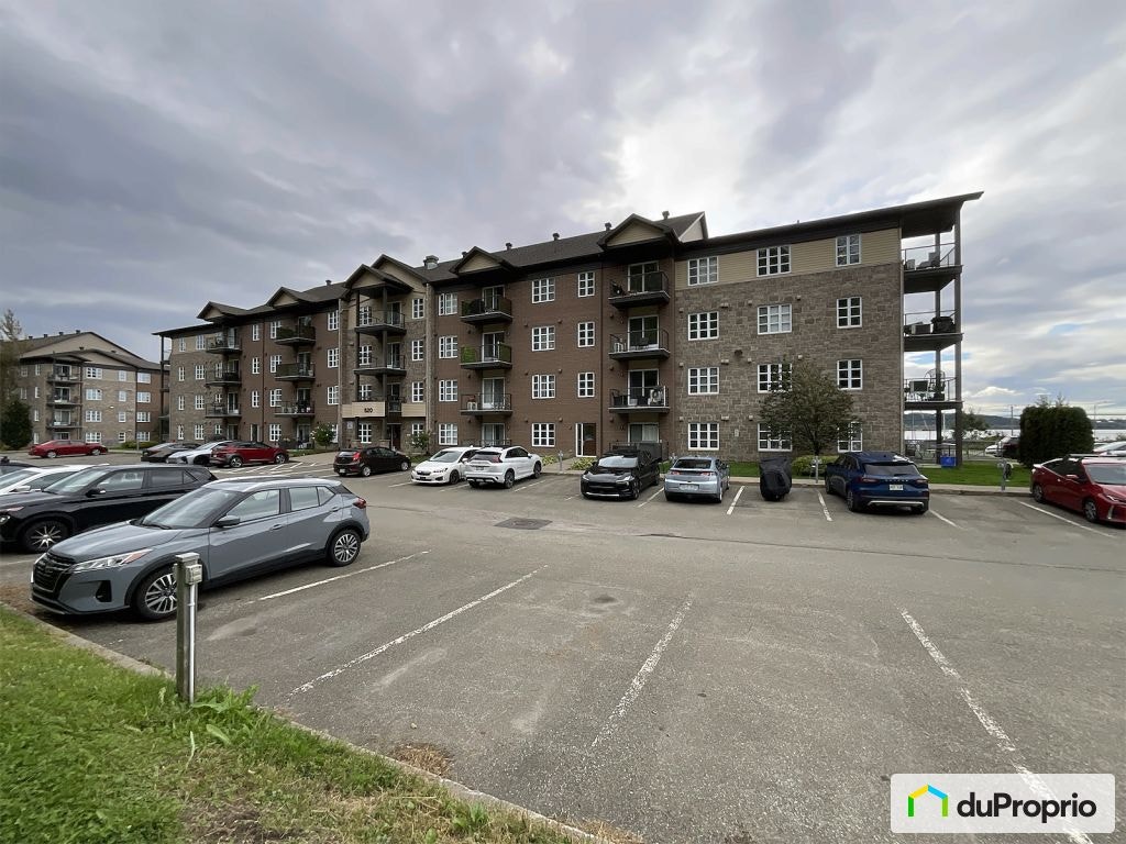 $329,000 - Condominium for sale in Boischatel — photo 1