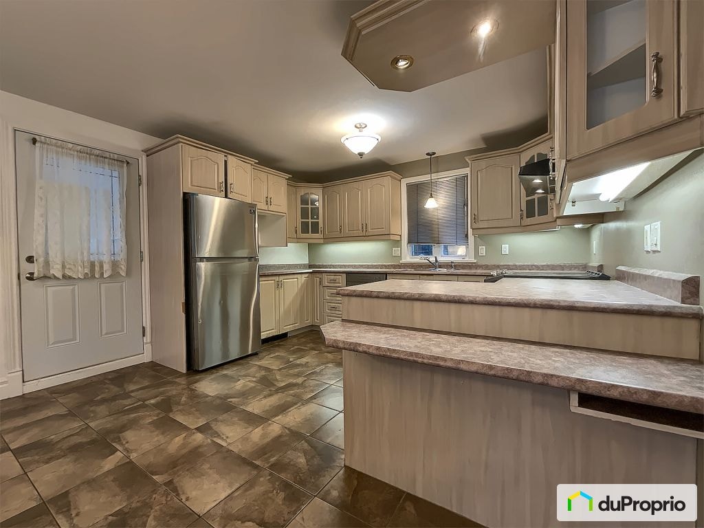 $649,000 - Bungalow for sale in Charlesbourg — photo 2