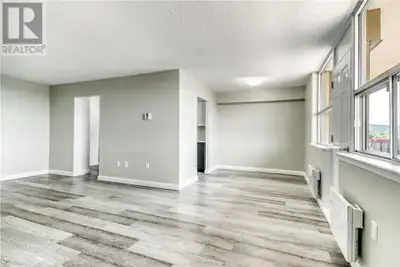 Welcome to 901 Lasalle Boulevard, located in the desirable New Sudbury neighbourhood. This well-main...