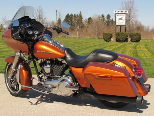 2015 Harley-Davidson FLTRXS Road Glide Special 103 Motor 52,000  in Sport Touring in Leamington - Image 4
