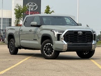 Tow Hitch,Turbocharged,Four Wheel Drive,Automatic Headlights,Privacy Glass,Power Door Locks,Intermit... (image 1)