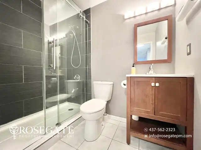 Spacious 2-Bedroom Apartment in Prime London Location – 900 Sq F in Long Term Rentals in London - Image 16