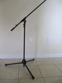 microphone stand, can carry 2 mics. Brand new Markham / York Region Toronto (GTA) Preview