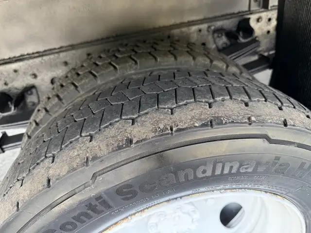 2019 Isuzu NRR 20 Foot Cube Van in Heavy Trucks in Delta/Surrey/Langley - Image 50