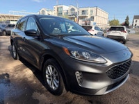 **CARS TRUCKS SUV 4X4 VAN AWD EDMONTON FINANCING AVAILABLE EASY FINANCING ** 2020 FORD ESCAPE SE ALL... (image 4)