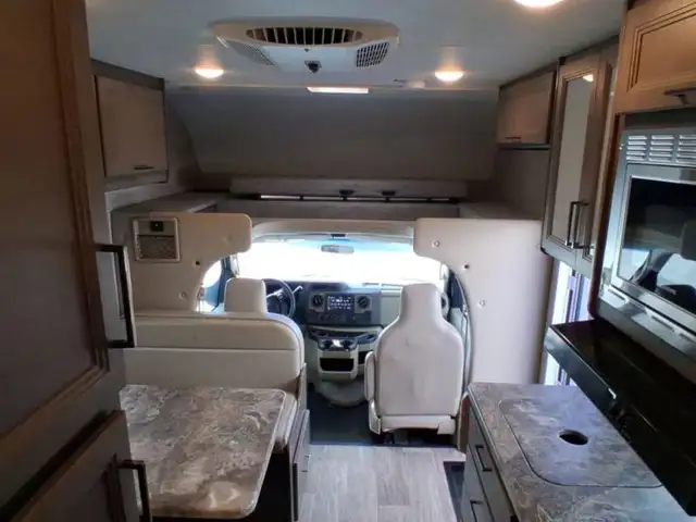 2023 Thor Motor Coach Chateau 22B in RVs & Motorhomes in Kelowna - Image 13