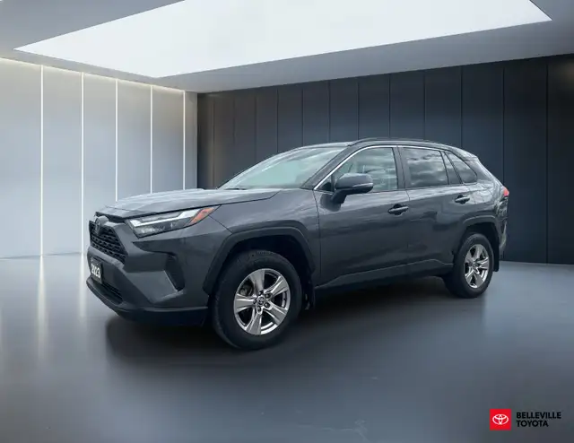 2023 Toyota RAV4 XLE ONE OWNER