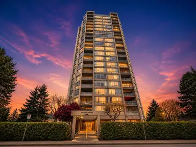 This bright 2-bedroom, 2-bath Guildford condo at Sunwest Estates offers a spacious layout with 180°...