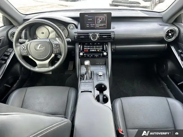 2025 Lexus IS 300 Awd | Leather | Sunroof | Accident Free in Cars & Trucks in Mississauga / Peel Region - Image 28