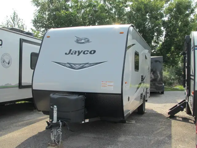 2021 Jayco SLX 195RB-3204 LBS, SOLAR PACKAGE,$15,999,FINANCING!  in Travel Trailers & Campers in Ottawa - Image 4