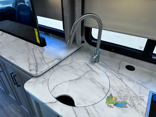 2024 Thor Motor Coach Gemini AWD 23TE Brand new ! Save Huge ! in RVs & Motorhomes in Moncton - Image 33