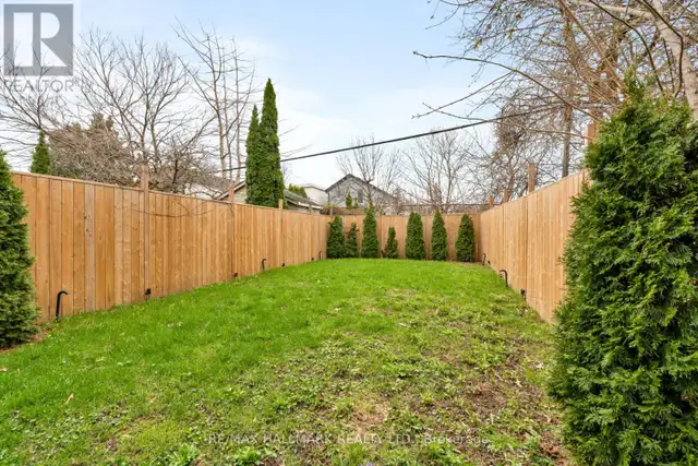 167 SAMMON AVENUE Toronto (Danforth Village-East York), Ontario in Houses for Sale in City of Toronto - Image 41