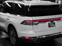 This Lincoln Aviator delivers a Twin Turbo Premium Unleaded V-6 3.0 L/183 engine powering this Autom... (image 5)