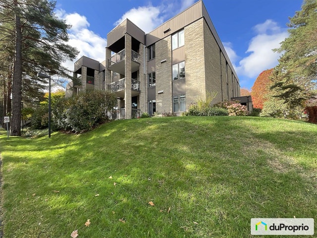 $369,900 - Condominium for sale in Sherbrooke (Jacques-Cartier) — photo 1