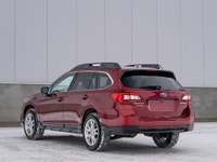 CARGET AUTOMOTIVE is thrilled to offer this 2017 Subaru Outback 2.5i Limited with Technology Package... (image 7)