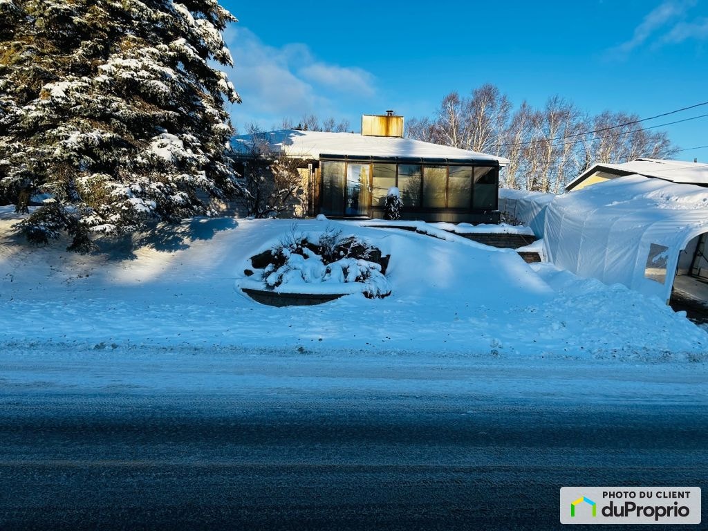 $319,000 - Bungalow for sale in Baie-Comeau — photo 2