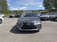 La Lexus ES 350 2018 est une berline de luxe raffinée qui se distingue par son confort exceptionnel,... (image 3)
