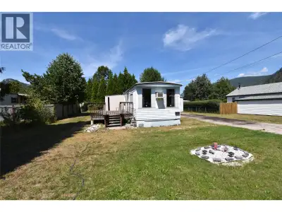 .19 acre lot with a 2 bedroom, 1 bath mobile home with large addition in sunny Blueberry! The living...