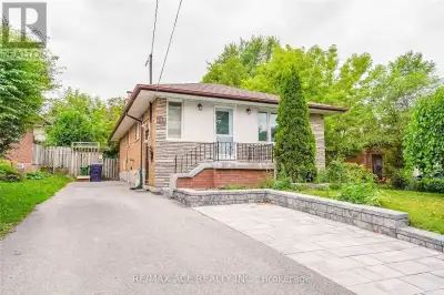 MAIN - 132 JANRAY DRIVE Toronto (Woburn), Ontario