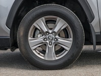 *Sunroof, Heated Steering Wheel, Power Liftgate, Heated Seats, Aluminum Wheels!* The RAV4 opens a wo... (image 3)