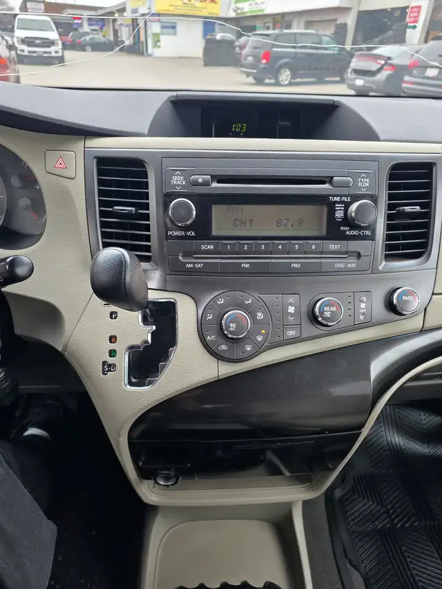 2011 Toyota Sienna Base in Cars & Trucks in City of Toronto - Image 10
