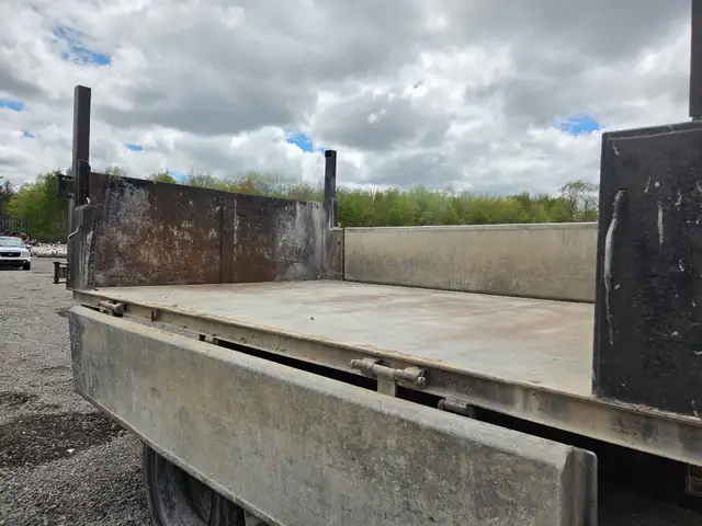 12'   Roll off dump box for sale stock IN- 884-1 in Heavy Equipment Parts & Accessories in Hamilton - Image 3
