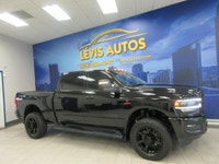 RAM 2500 2023 BIG HORN NIGHT EDITION ÉDITION CUMMINS 6.7 LITRES TURBO DIESEL 4X4 CREW-CAB / MODIFICA... (image 1)
