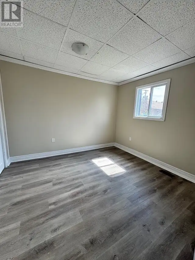2 Bedroom Main Floor Unit – In-Unit Laundry – $1,650/month + Uti in Long Term Rentals in Sault Ste. Marie - Image 7