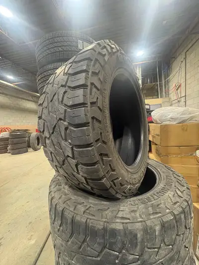 Price - $300.00 Size - 33x12.50R20 LT Brand - Venom R/T Fas -Tire 647 972 2107 670 Coronation Dr, Sc...