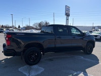 One Owner, 5.3L, Z71-Off Road Pkg W/Factory 2" Lift, Hard Tri-Fold Cover, Off-Road High Clearance St... (image 3)
