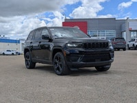 The new 2025 Jeep Grand Cherokee Altitude is a versatile midsize SUV that combines capability, advan... (image 8)