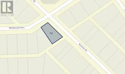 Corner lot 7502 square feet of prime property! Located at the corner of Wildwood and Sunset Street....