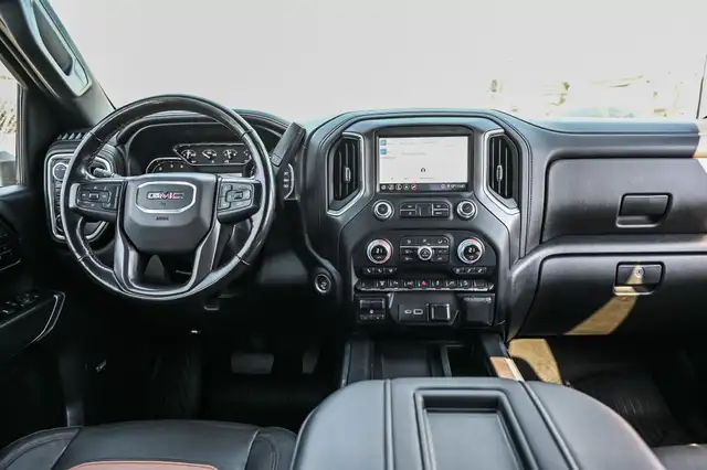 2020 GMC Sierra 2500HD AT4 AWD * Crew Cab * 6.6L V8 Duramax Dies in Cars & Trucks in City of Montréal - Image 39