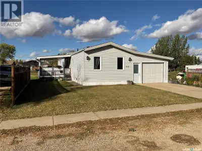 Check out this immaculate home in Wakaw, which sits on a massive 50' x 145' fully landscaped lot, of...