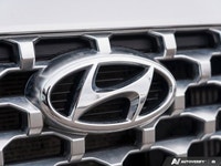 The advertised vehicle price is based on a promotional finance offer. Customers who purchase the veh... (image 8)