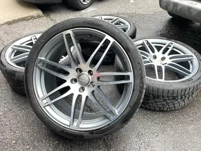 Very nice and clean set of original Audi A7 S-Line wheels. NOTE: The tires need to be replaced. 20x9...